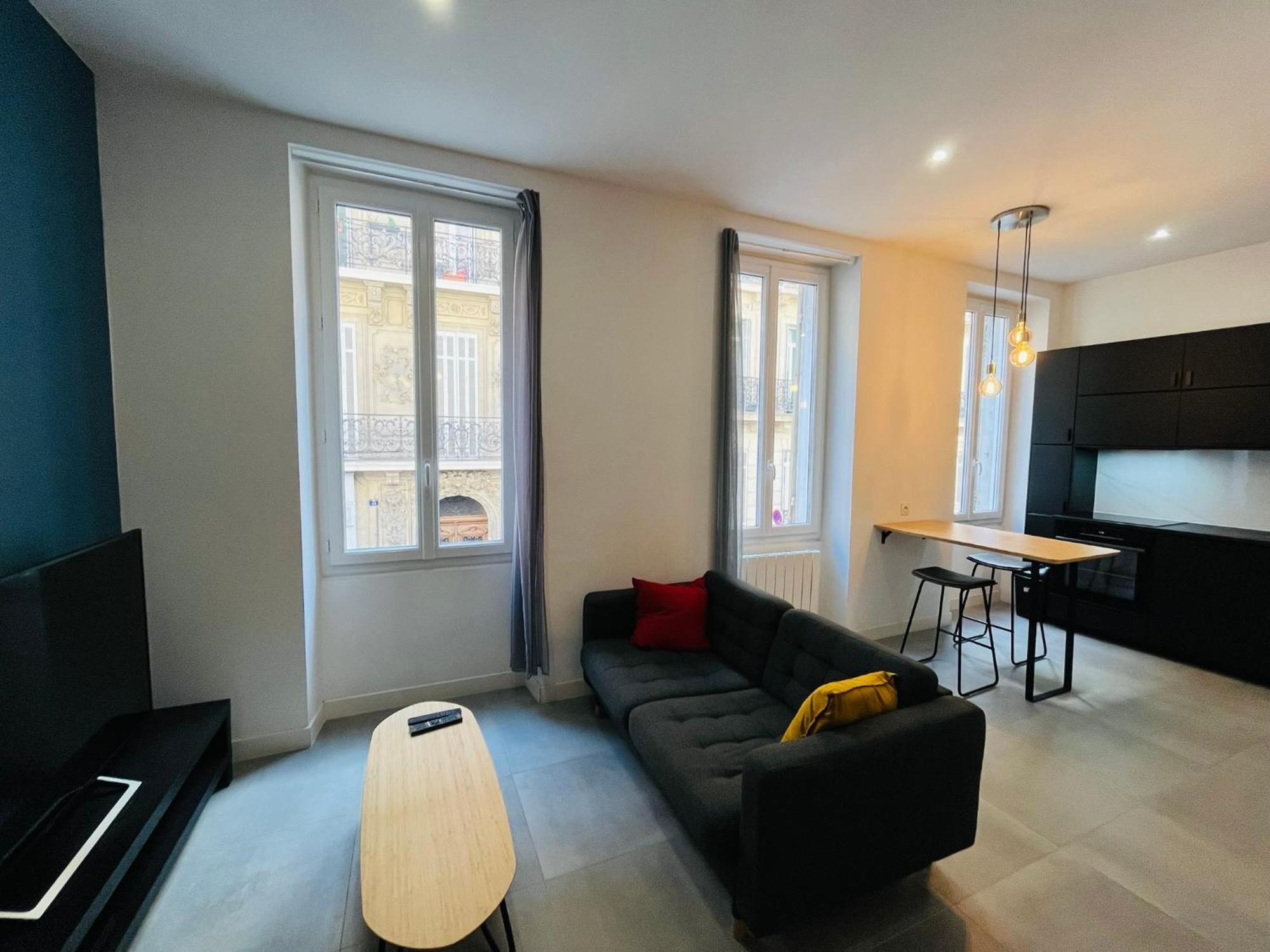 Joli T2 Moderne Au Coeur De - Place Castellane Marsiglia